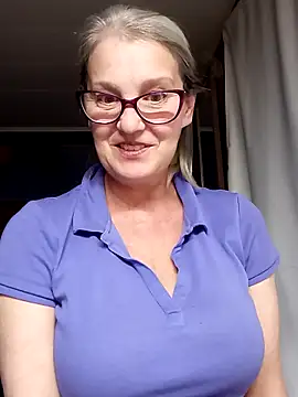 Snapshot of irinamaux chatting on October 4, 2025, 7:59 pm irinamaux online show from October 4, 2025, 7:59 pm