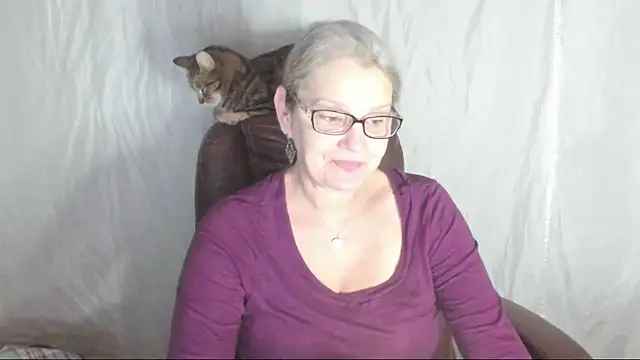 Snapshot of irinamaux chatting on March 7, 2025, 2:25 am irinamaux online show from March 7, 2025, 2:25 am