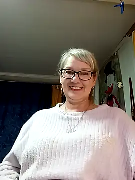irinamaux online show from May 29, 2026, 4:57 pm