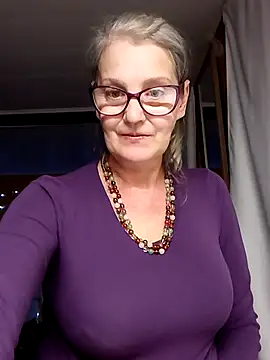 Snapshot of irinamaux chatting on September 26, 2025, 12:45 pm irinamaux online show from September 26, 2025, 12:45 pm
