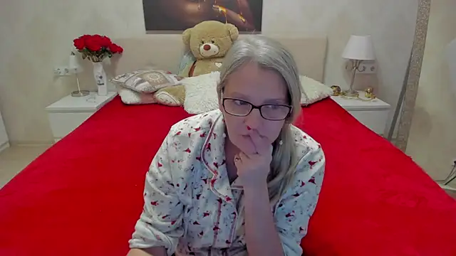 Snapshot of irinamaux chatting on March 14, 2025, 7:26 am irinamaux online show from March 14, 2025, 7:26 am