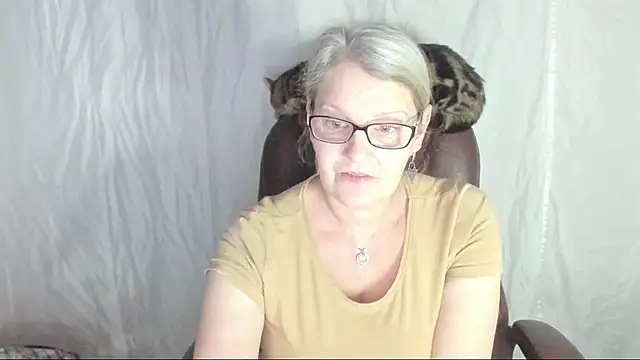 Snapshot of irinamaux chatting on March 5, 2025, 6:12 am irinamaux online show from March 5, 2025, 6:12 am