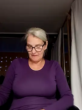 Snapshot of irinamaux chatting on September 30, 2025, 5:08 pm irinamaux online show from September 30, 2025, 5:08 pm