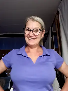 Snapshot of irinamaux chatting on September 10, 2025, 5:39 am irinamaux online show from September 10, 2025, 5:39 am