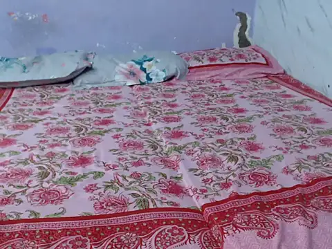 Snapshot of Freya_nia chatting on October 11, 2025, 8:04 am Freya nia online show from October 11, 2025, 8:04 am