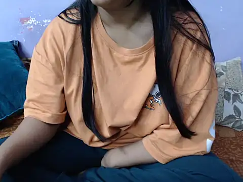 Snapshot of Freya_nia chatting on November 21, 2025, 3:33 pm Freya nia online show from November 21, 2025, 3:33 pm