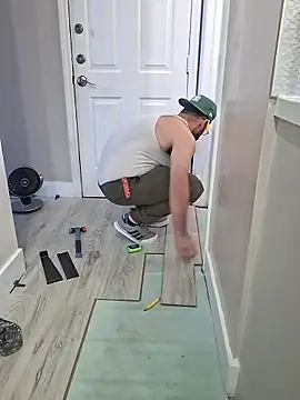 Zander823 online show from April 4, 2026, 10:38 pm