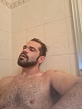 Snapshot of Zander823 chatting on May 7, 2026, 4:28 am Zander823 online show from May 7, 2026, 4:28 am