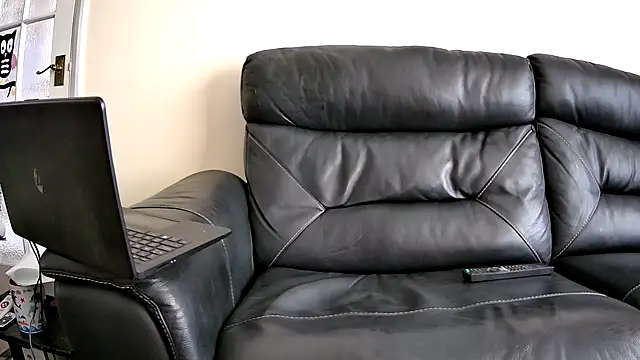 Snapshot of johnjay00 chatting on December 30, 2024, 1:25 pm johnjay00 online show from December 30, 2024, 1:25 pm