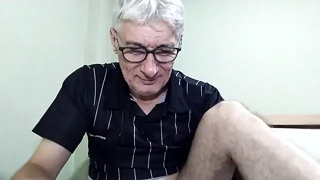 BIGUNCUTHARDCOCK online show from January 9, 2026, 2:07 am