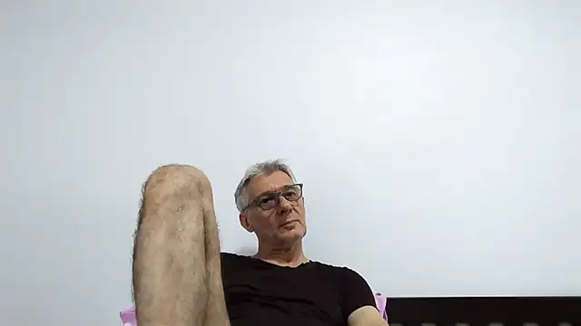BIGUNCUTHARDCOCK online show from May 15, 2026, 11:03 pm