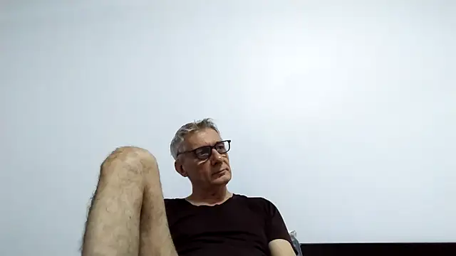 BIGUNCUTHARDCOCK online show from May 10, 2026, 11:39 pm