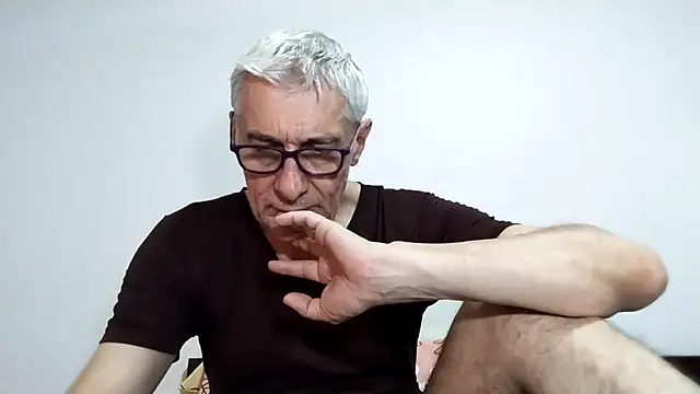 Snapshot of BIGUNCUTHARDCOCK chatting on February 3, 2026, 1:27 am BIGUNCUTHARDCOCK online show from February 3, 2026, 1:27 am