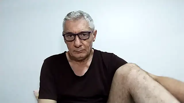 Snapshot of BIGUNCUTHARDCOCK chatting on February 27, 2026, 12:44 am BIGUNCUTHARDCOCK online show from February 27, 2026, 12:44 am