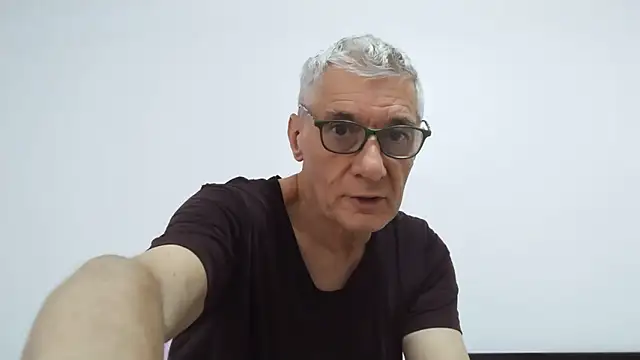 BIGUNCUTHARDCOCK online show from May 20, 2026, 12:40 am