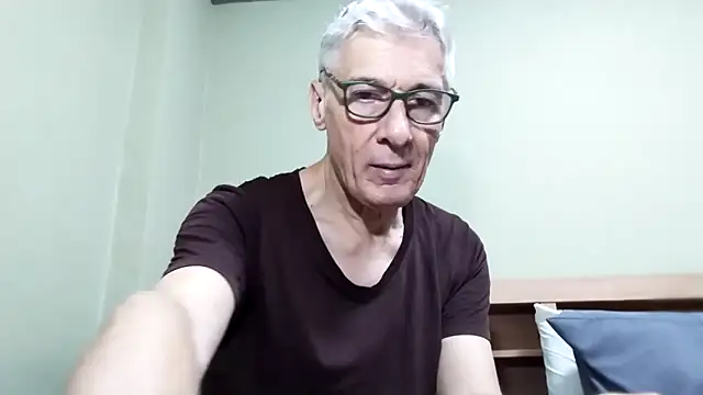 BIGUNCUTHARDCOCK online show from October 22, 2025, 12:43 am