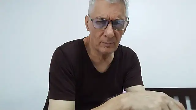 BIGUNCUTHARDCOCK online show from May 21, 2026, 3:26 am