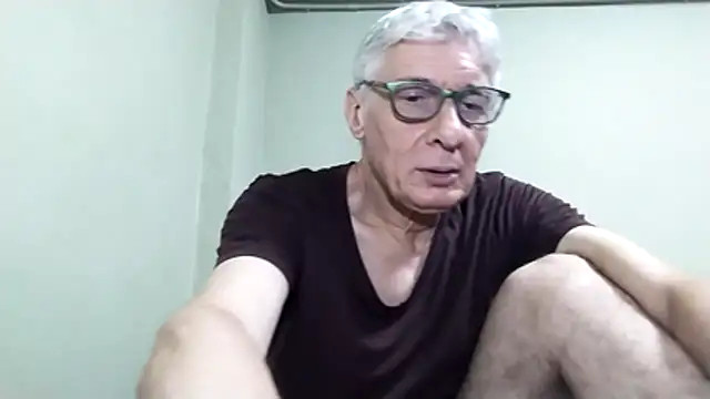 BIGUNCUTHARDCOCK online show from January 9, 2026, 2:13 pm