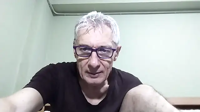 BIGUNCUTHARDCOCK online show from October 17, 2025, 2:37 am