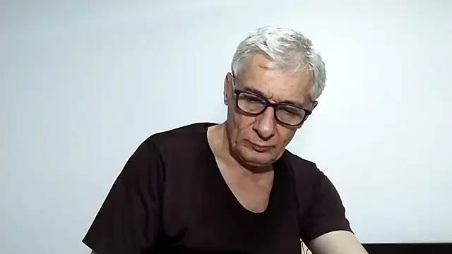 Snapshot of BIGUNCUTHARDCOCK chatting on February 25, 2026, 2:39 pm BIGUNCUTHARDCOCK online show from February 25, 2026, 2:39 pm