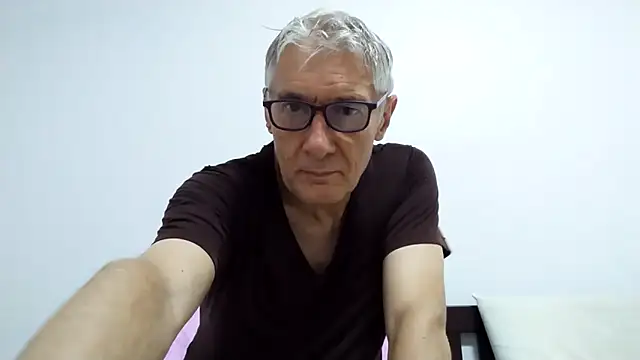 BIGUNCUTHARDCOCK online show from May 13, 2026, 1:23 am