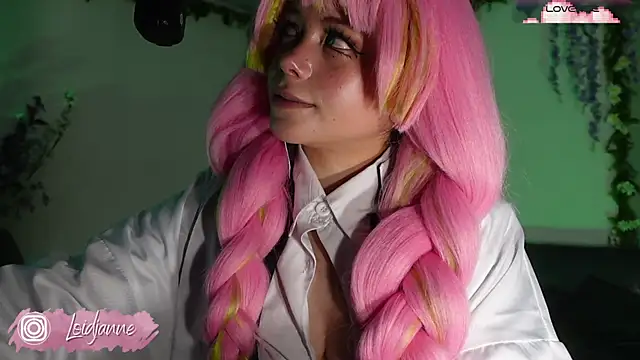 loIijanne online show from November 18, 2025, 12:48 am