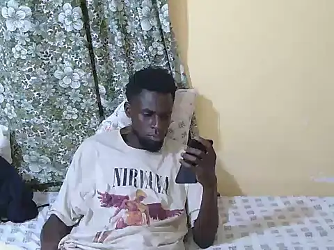 Snapshot of large_blackdick chatting on September 11, 2025, 7:36 pm large blackdick online show from September 11, 2025, 7:36 pm