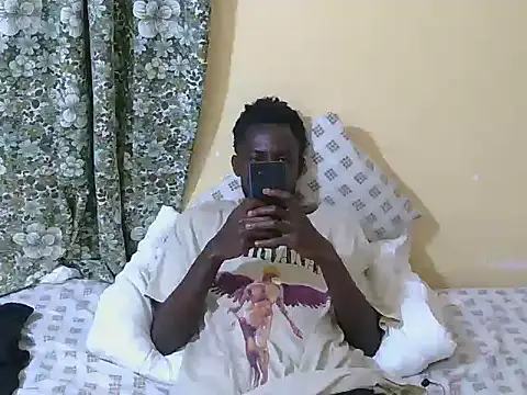 Snapshot of large_blackdick chatting on September 16, 2025, 4:41 pm large blackdick online show from September 16, 2025, 4:41 pm