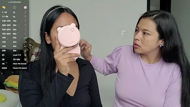 2SummerLove1 online show from February 3, 2025, 6:49 pm