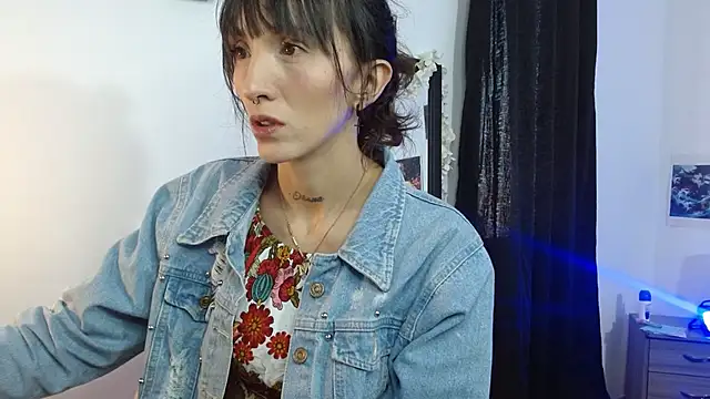 Snapshot of Sakura_and_yuki chatting on February 28, 2025, 1:36 pm Sakura and yuki online show from February 28, 2025, 1:36 pm