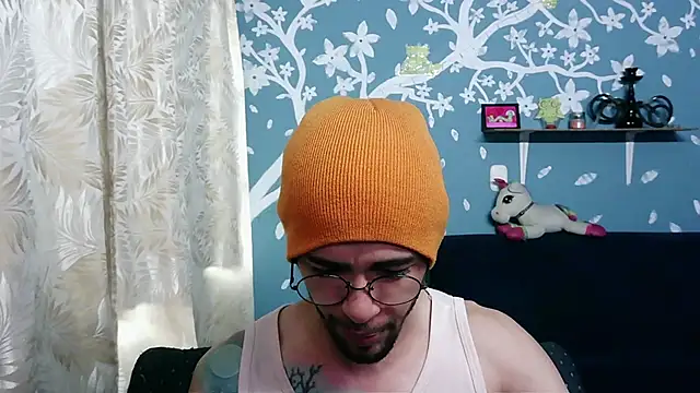 ponzothc online show from October 31, 2025, 9:32 pm