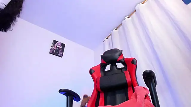 daarklover online show from February 10, 2025, 4:08 am