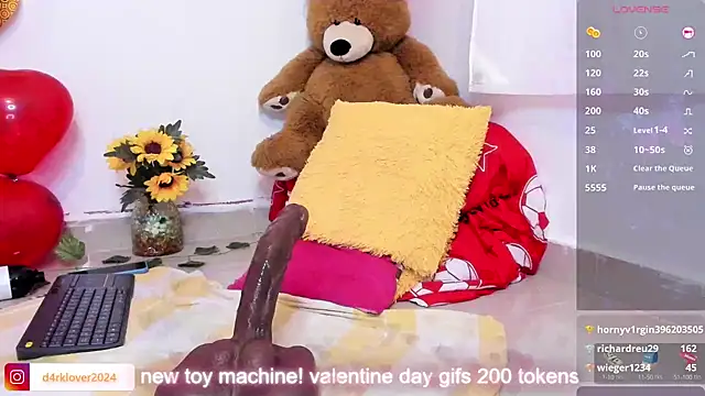 daarklover online show from February 15, 2025, 10:00 am