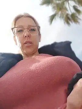 blondyruby online show from March 1, 2026, 11:54 am