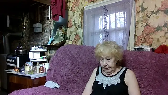  Estelitta 5 online show from December 18, 2025, 8:19 am