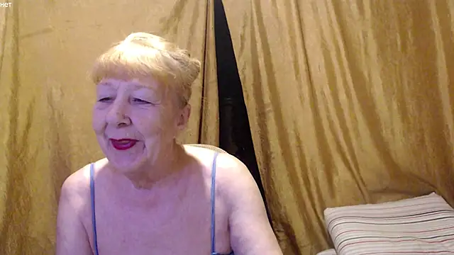  Estelitta 5 online show from October 18, 2025, 5:09 am