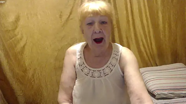  Estelitta 5 online show from October 12, 2025, 5:03 pm