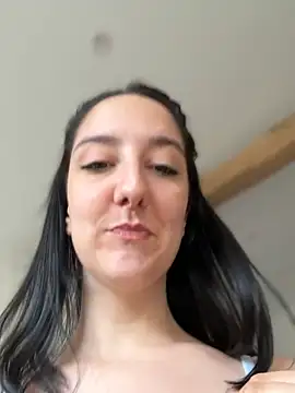 Snapshot of _Juliette chatting on April 3, 2026, 3:07 pm Juliette online show from April 3, 2026, 3:07 pm