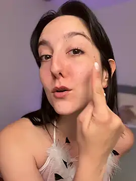 Snapshot of _Juliette chatting on April 5, 2026, 7:09 pm Juliette online show from April 5, 2026, 7:09 pm