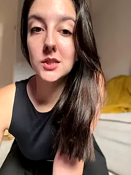 Snapshot of _Juliette chatting on November 7, 2025, 9:47 am Juliette online show from November 7, 2025, 9:47 am