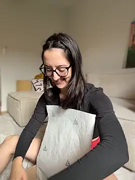 Snapshot of _Juliette chatting on March 7, 2026, 9:59 am Juliette online show from March 7, 2026, 9:59 am