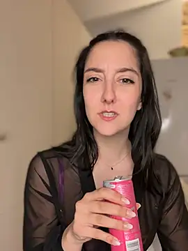 Snapshot of _Juliette chatting on March 31, 2026, 7:49 pm Juliette online show from March 31, 2026, 7:49 pm