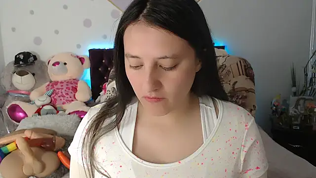 Snapshot of Lorenahot_06 chatting on February 24, 2025, 6:36 pm Lorenahot 06 online show from February 24, 2025, 6:36 pm