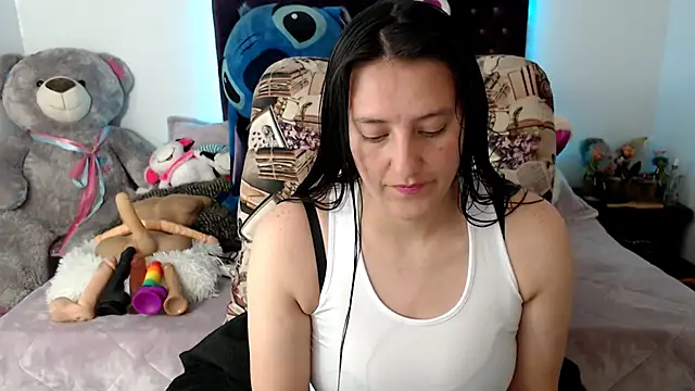 Snapshot of Lorenahot_06 chatting on February 6, 2026, 7:21 pm Lorenahot 06 online show from February 6, 2026, 7:21 pm