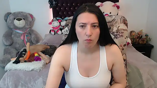 Snapshot of Lorenahot_06 chatting on September 27, 2025, 2:23 pm Lorenahot 06 online show from September 27, 2025, 2:23 pm