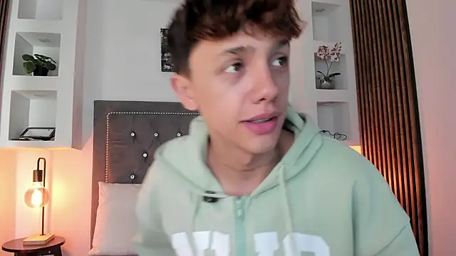 Snapshot of Tomy_Rox chatting on March 15, 2026, 8:16 pm Tomy Rox online show from March 15, 2026, 8:16 pm