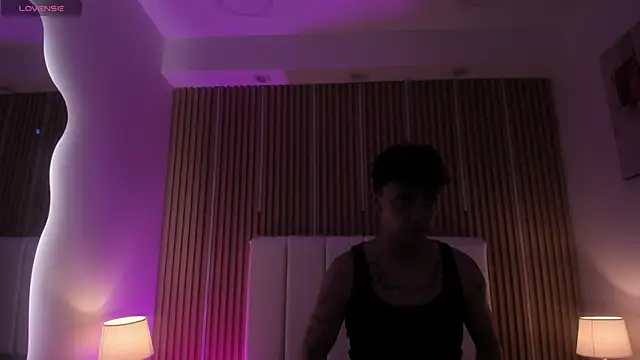 Snapshot of Tomy_Rox chatting on March 8, 2026, 8:12 pm Tomy Rox online show from March 8, 2026, 8:12 pm