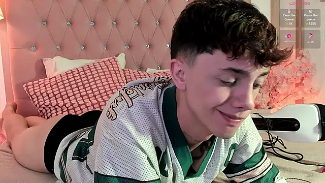 Snapshot of Tomy_Rox chatting on February 25, 2026, 9:31 am Tomy Rox online show from February 25, 2026, 9:31 am