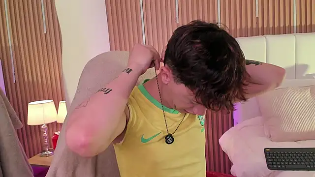 Snapshot of Tomy_Rox chatting on March 5, 2026, 8:38 pm Tomy Rox online show from March 5, 2026, 8:38 pm