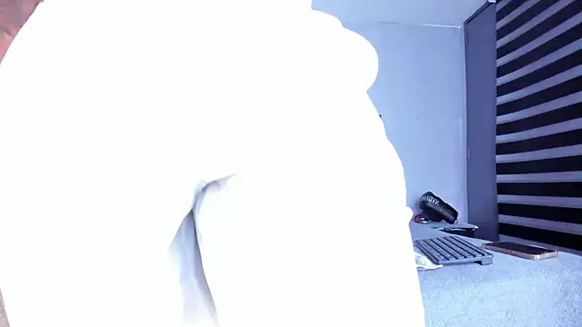 Dancelwashington online show from April 12, 2026, 9:40 pm